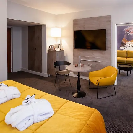 Hotel Mercure Centre Place Stanislas 4*