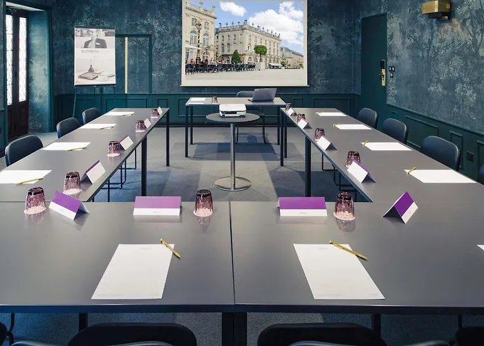 Отель Mercure Centre Place Stanislas Нанси
